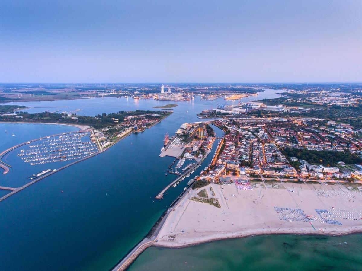 Vormann Jantzen, Direkt Am Leuchtturm Apartamento Rostock Exterior foto