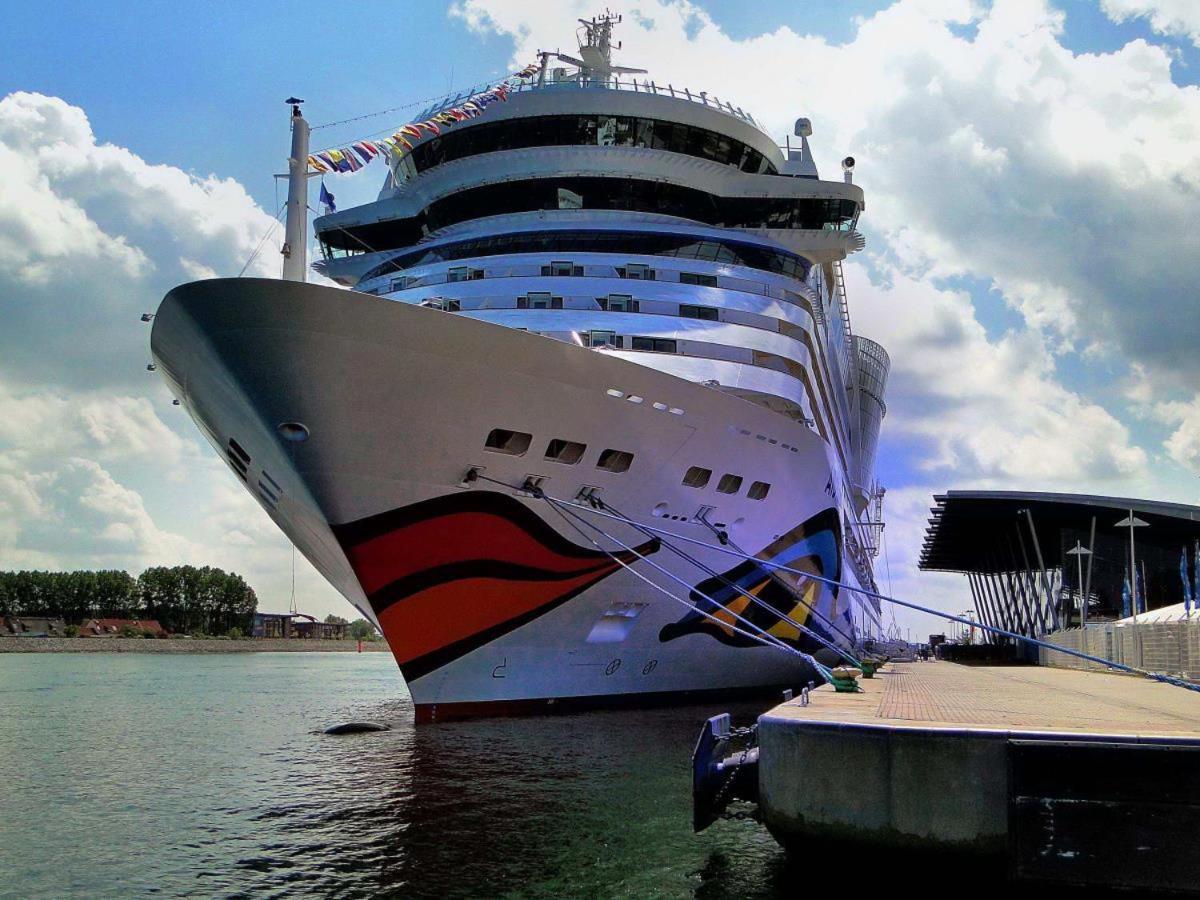 Vormann Jantzen, Direkt Am Leuchtturm Apartamento Rostock Exterior foto